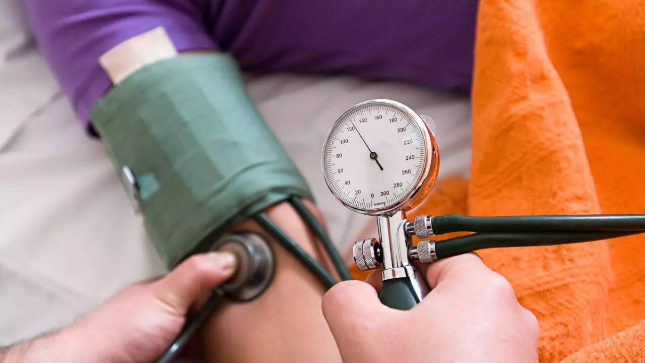 high-blood-pressure-linked-to-severe-covid-despite-vaccination