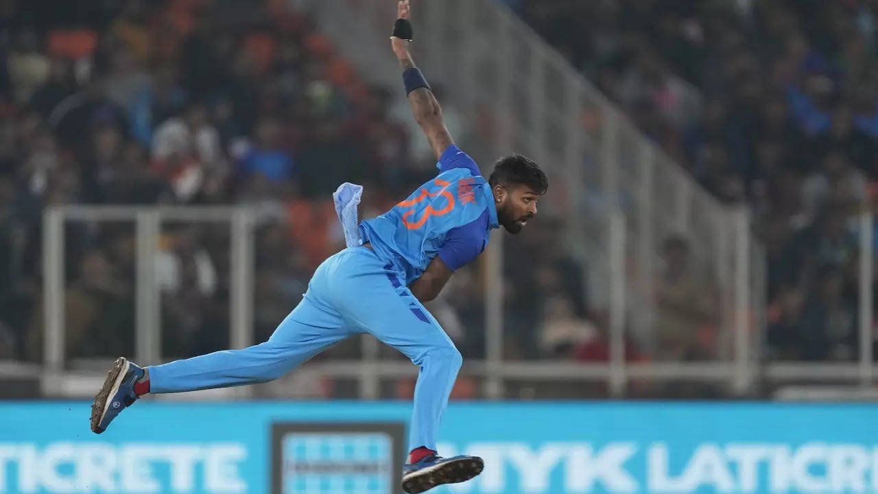 Hardik Pandya being challenged by Deepak Chahar