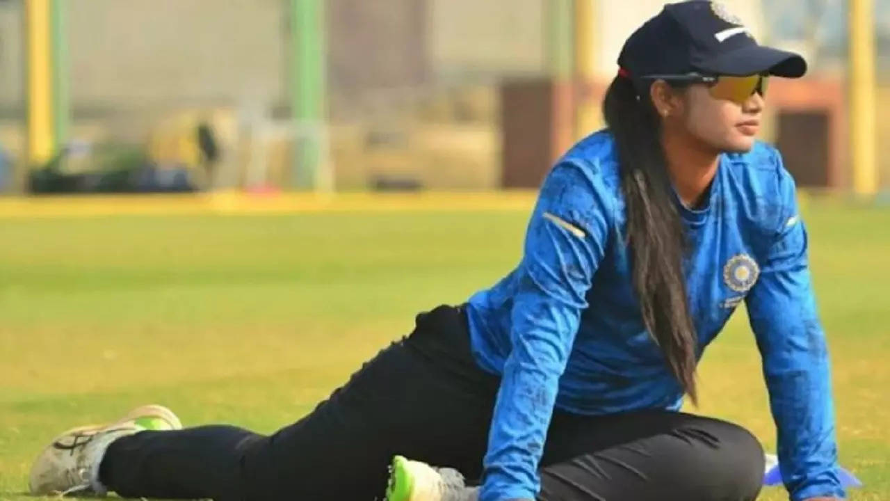 sneha deepthi mother of daughter to play in wpl 2023