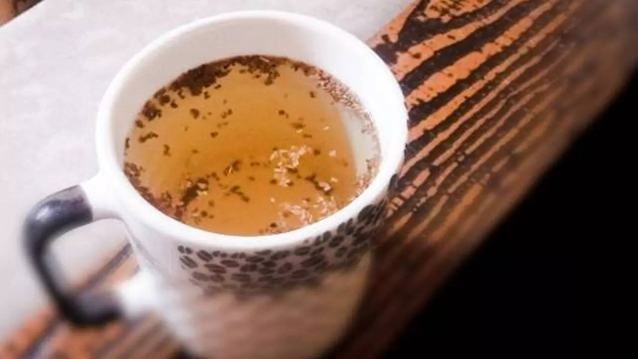 Ajwain Jeera Saunf Water Benefits वजन कम करना चाहते है तो पिएं अजवायन, जीरा और सौंफ का पानी, एक