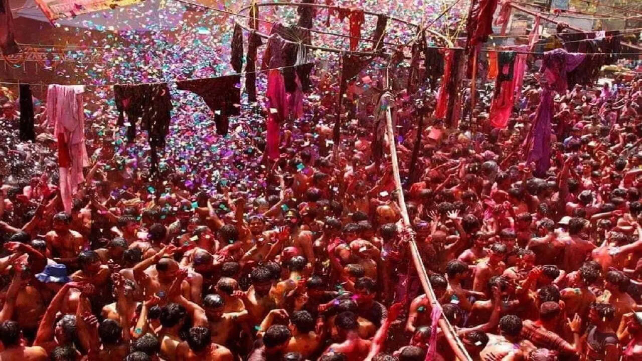 Holi Festival 2023 This is why Holi is celebrated in Prayagraj as