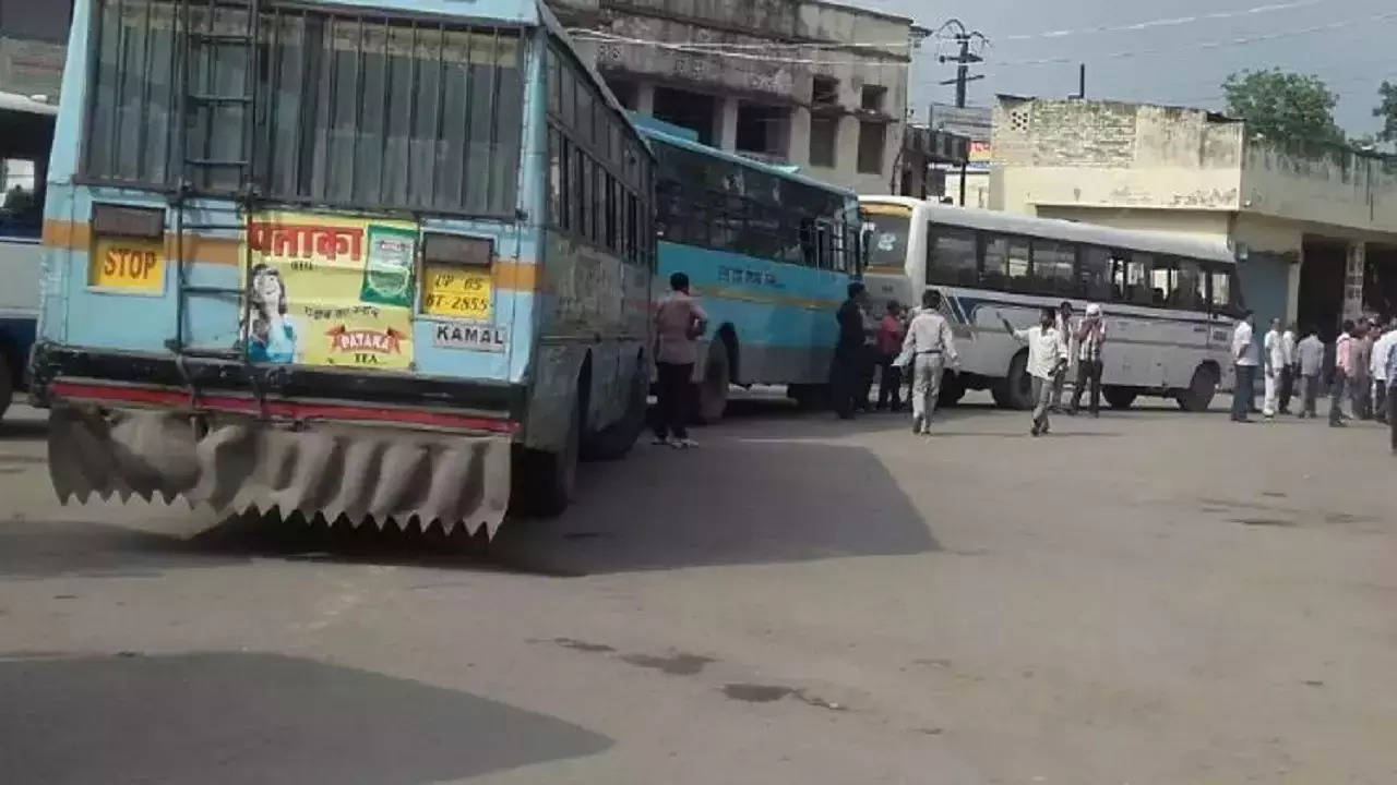 Kanpur Rajdhani Express Bus