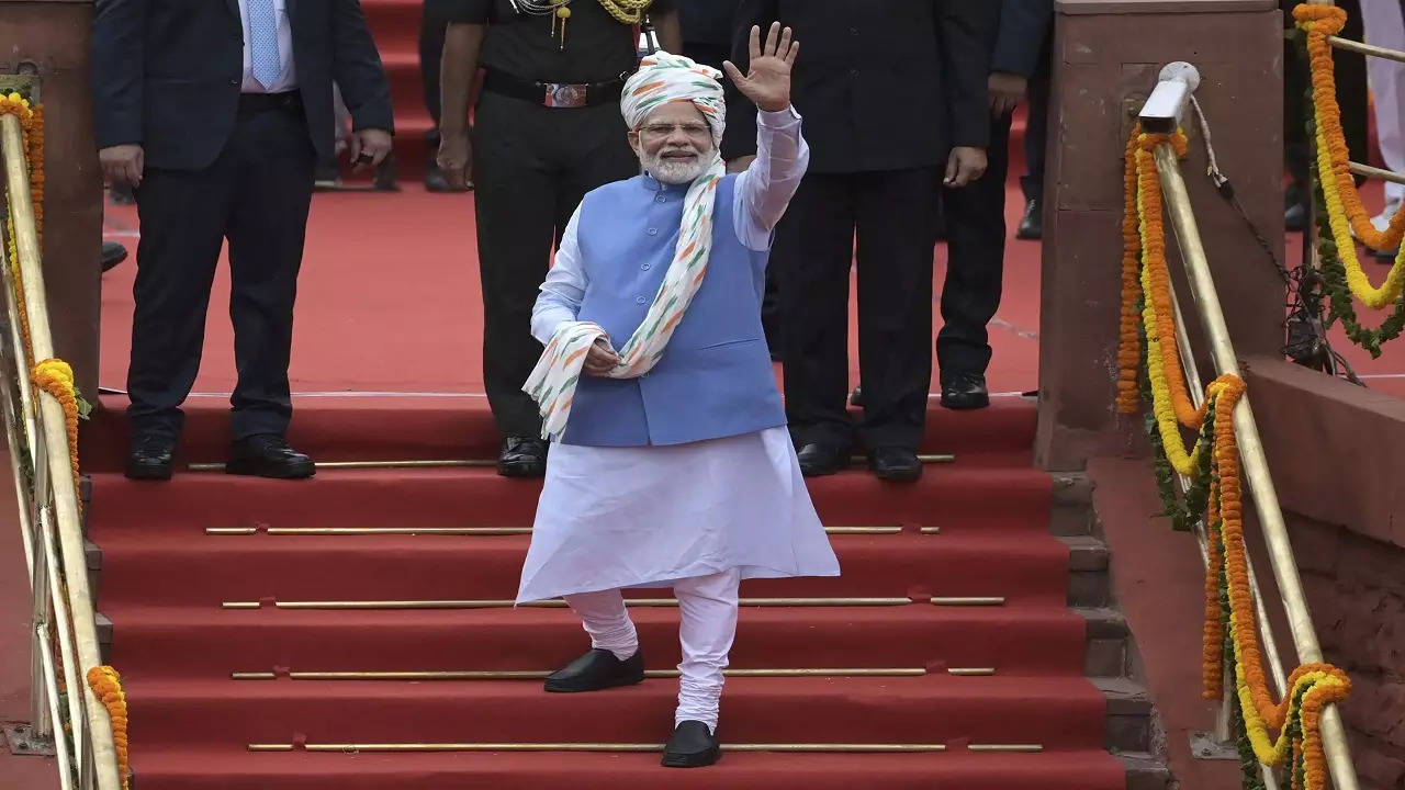 narendra modi attire