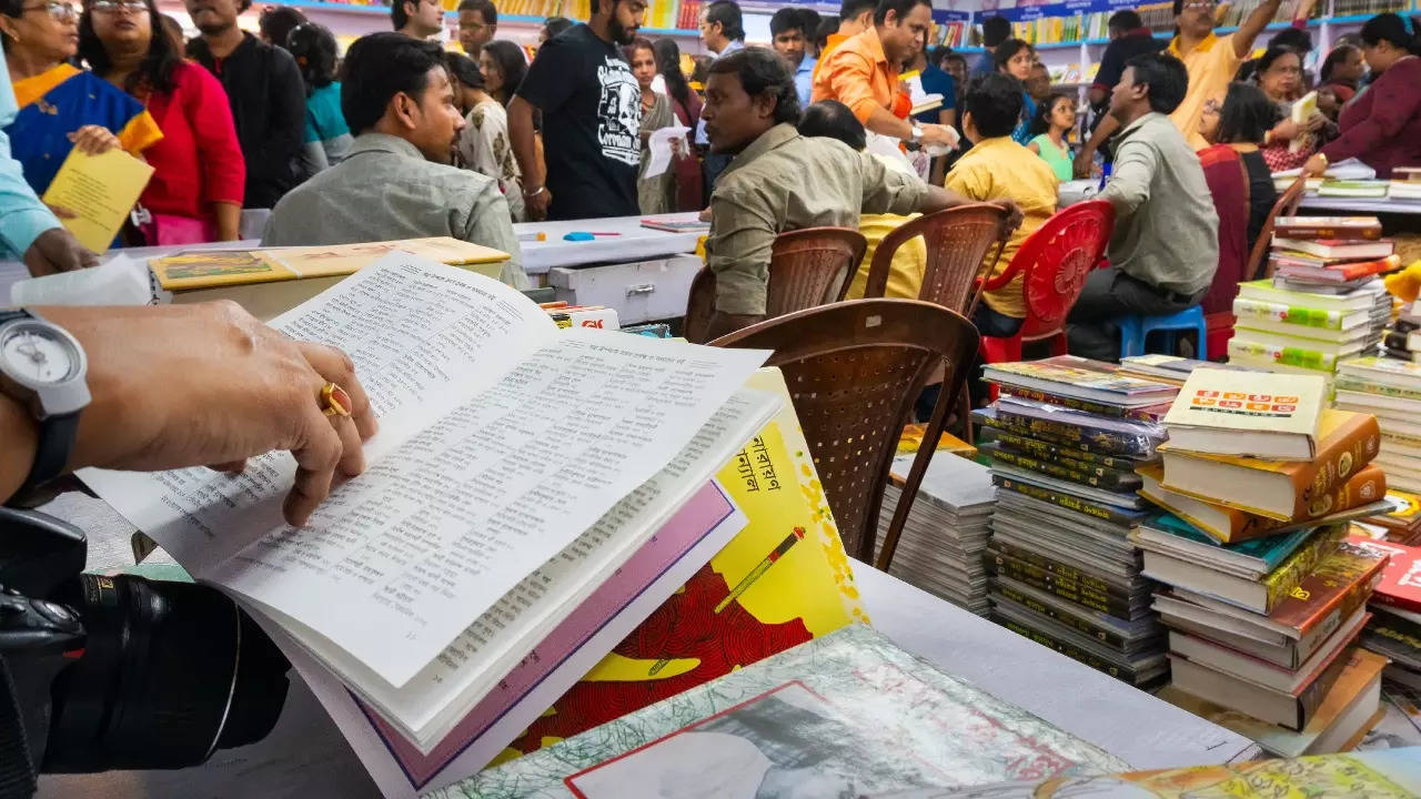 Lucknow-Book-Fair