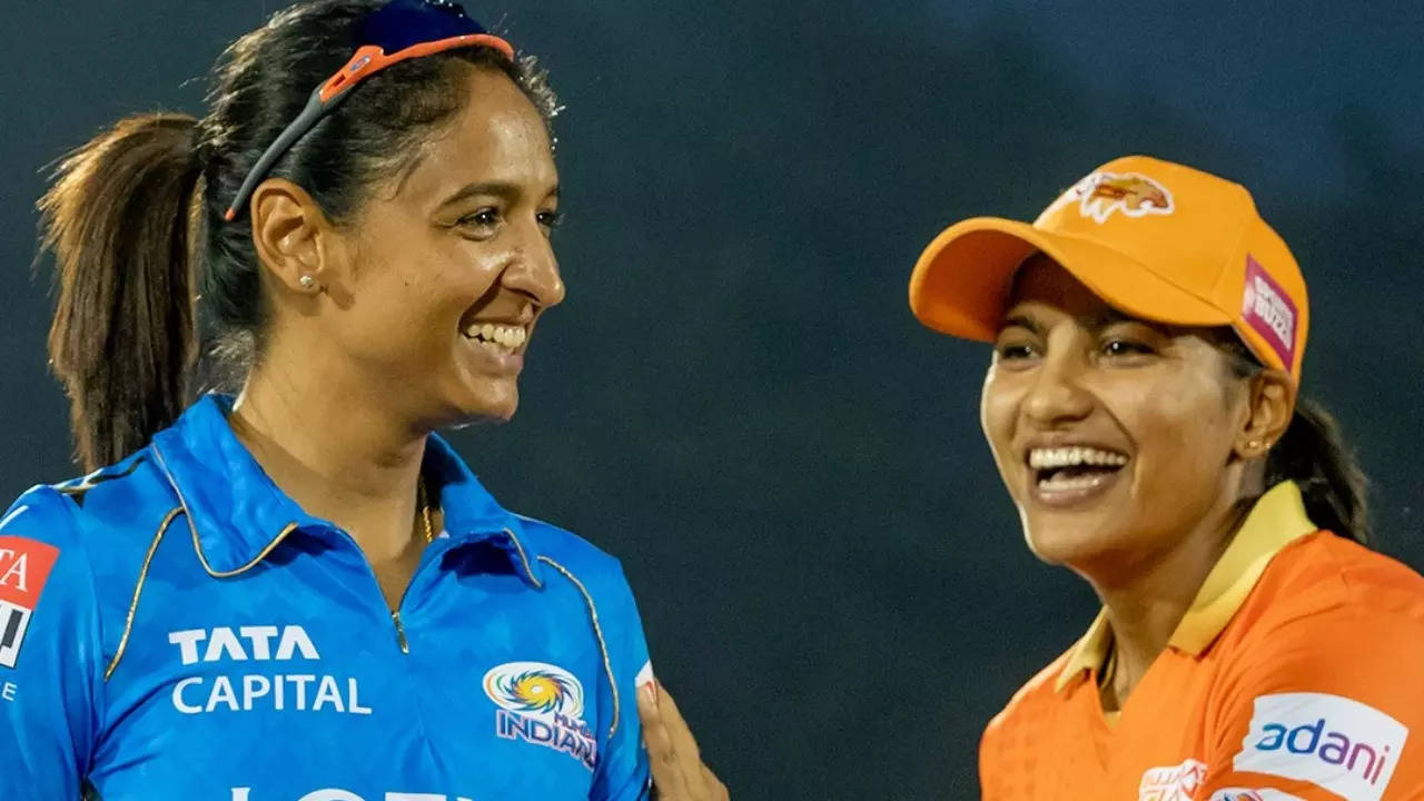 Harmanpreet kaur vs Sneh rana