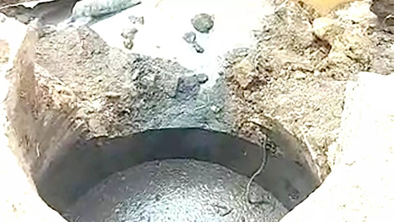 Pune drain suffocation incident