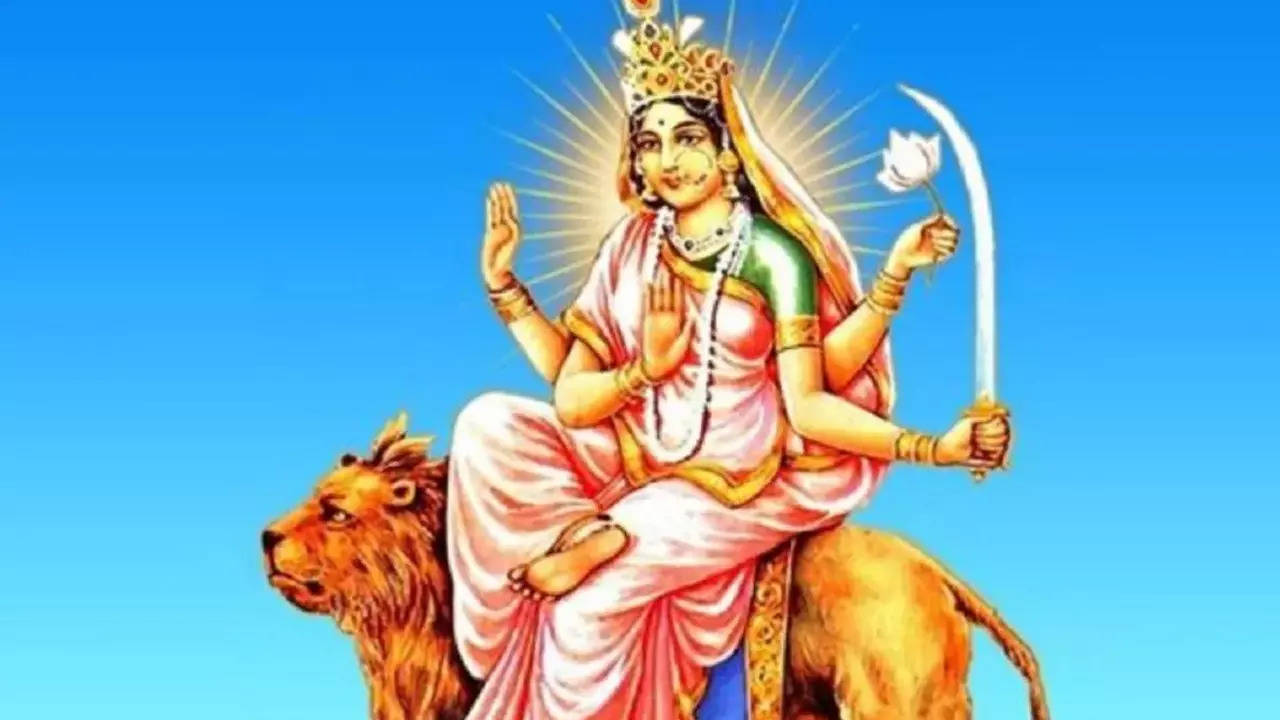 Happy Navratri 2023 Day 4 Hindi Wishes: मां कुष्मांडा करें कल्याण..., नवरात्रि के चौथे दिन करीबियों को ऐसे भेजें शुभकामना संदेश