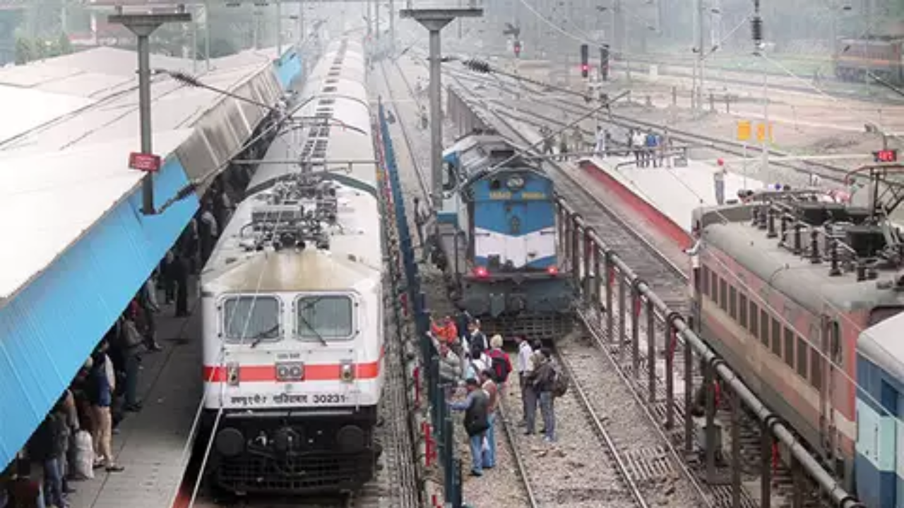 indian railways, special trains, patna, hyderabad