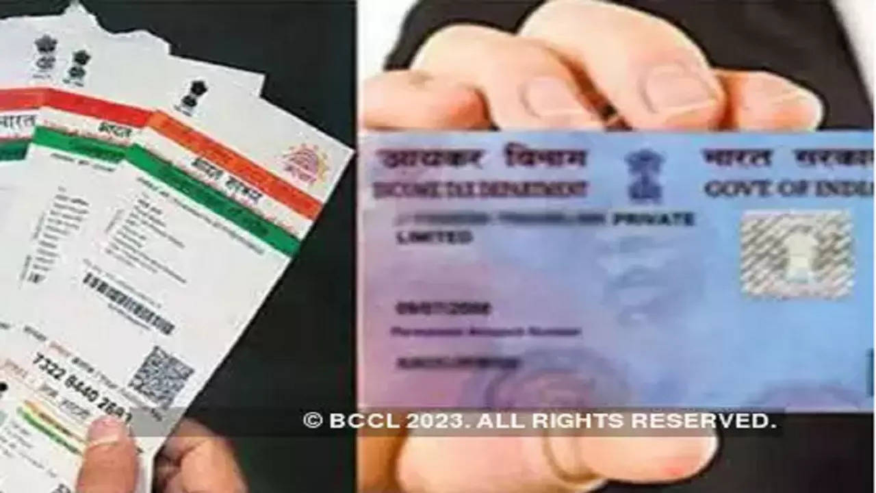 PAN-Aadhaar Mandatory For Small savings schemes