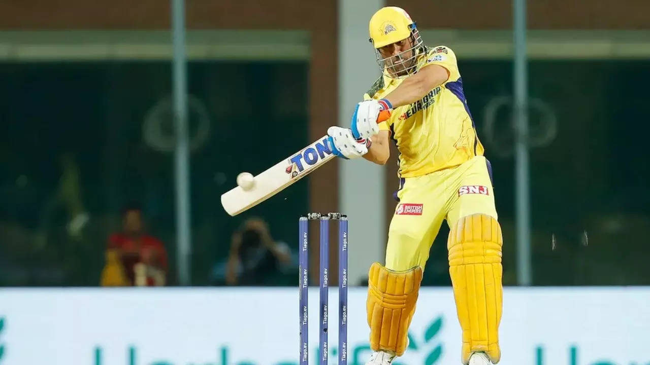 IPL 2023, MS Dhoni completes 5000 runs in IPL, CSK vs LSG