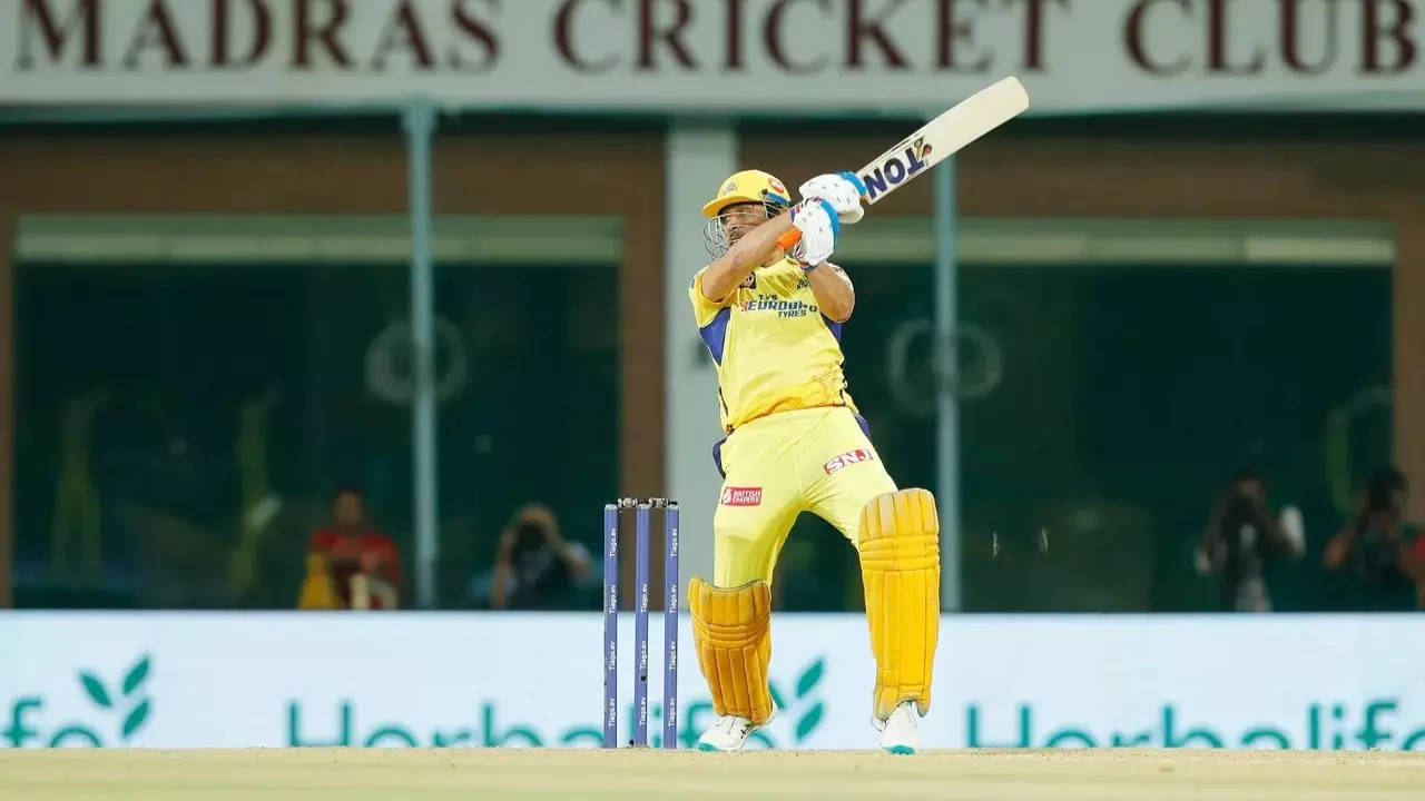 IPL 2023, CSK vs LSG, MS Dhoni two consecutive sixes video