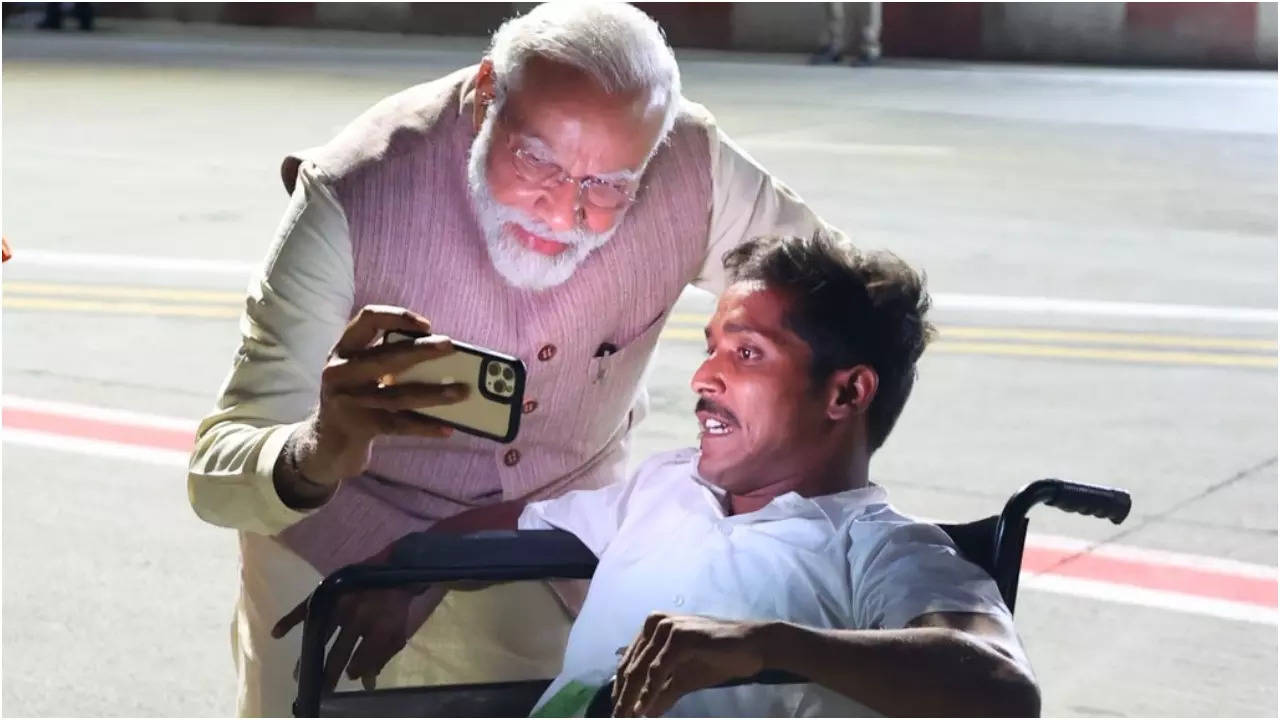 PM Modi, PM Modi selfie