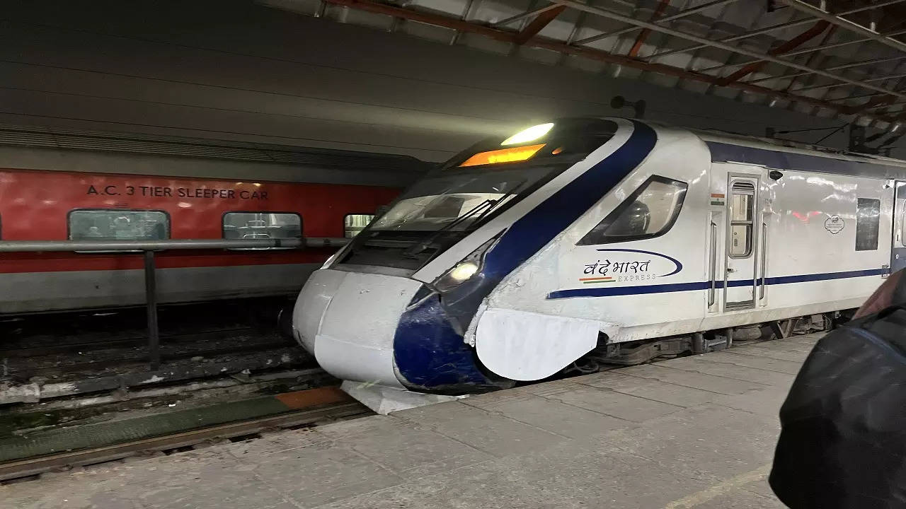 All Vande Bharat Express Trains List, Routes, Fair And Full Details ...