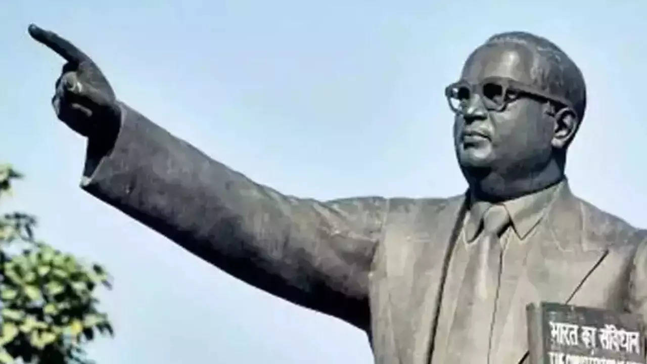 Ambedkar Jayanti 2023: इस तरह करें भाषण की शुरुआत, तालियों की गड़गड़ाहट से गूंज उठेगा स्टेडियम