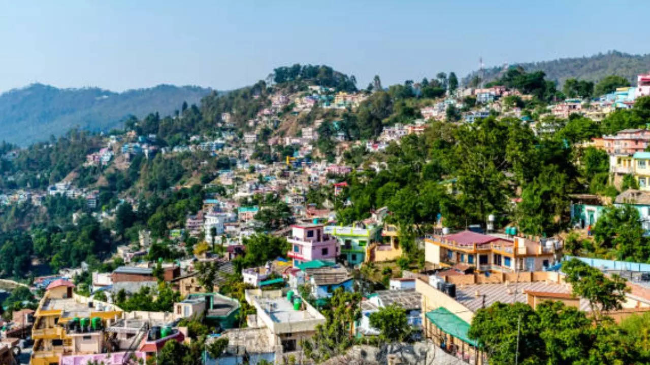 Almora City, Uttarakhand Tourism, Tourist