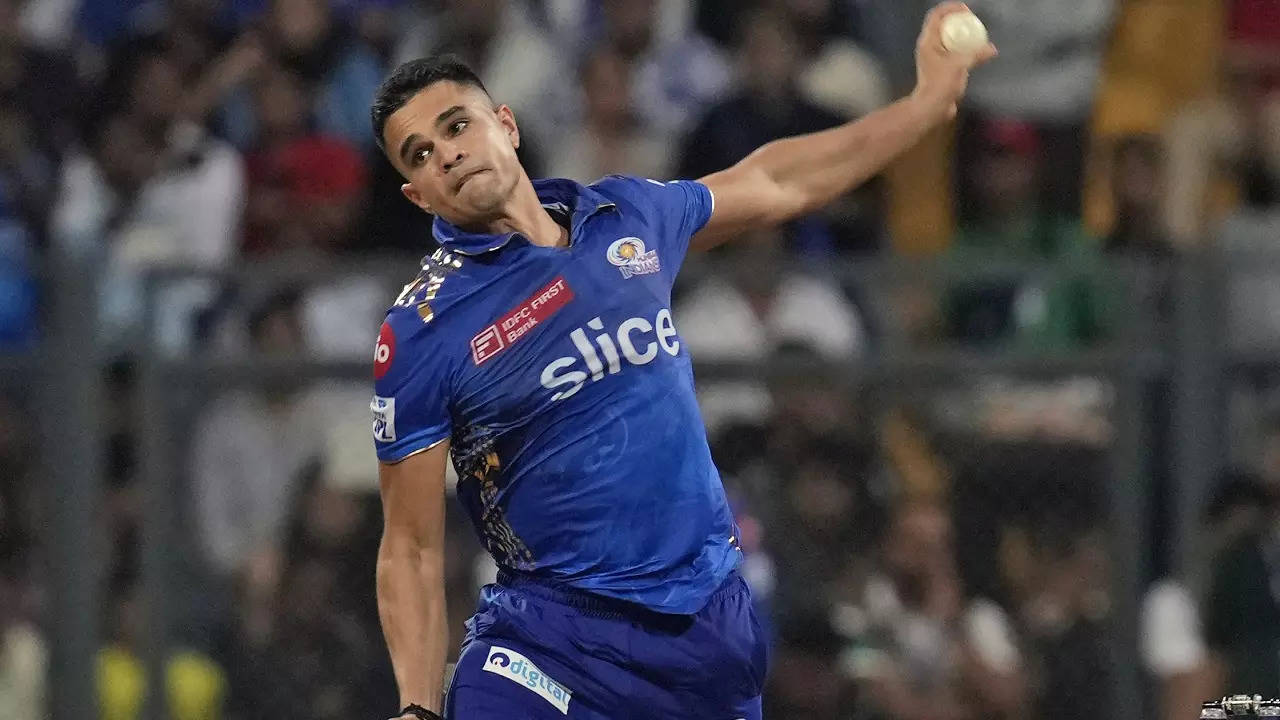 IPL 2023, MI Bowling coach Shane Bond says will work on bowling speed of Arjun Tendulkar