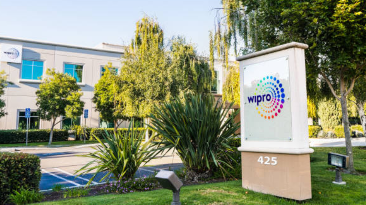 wipro freshers package