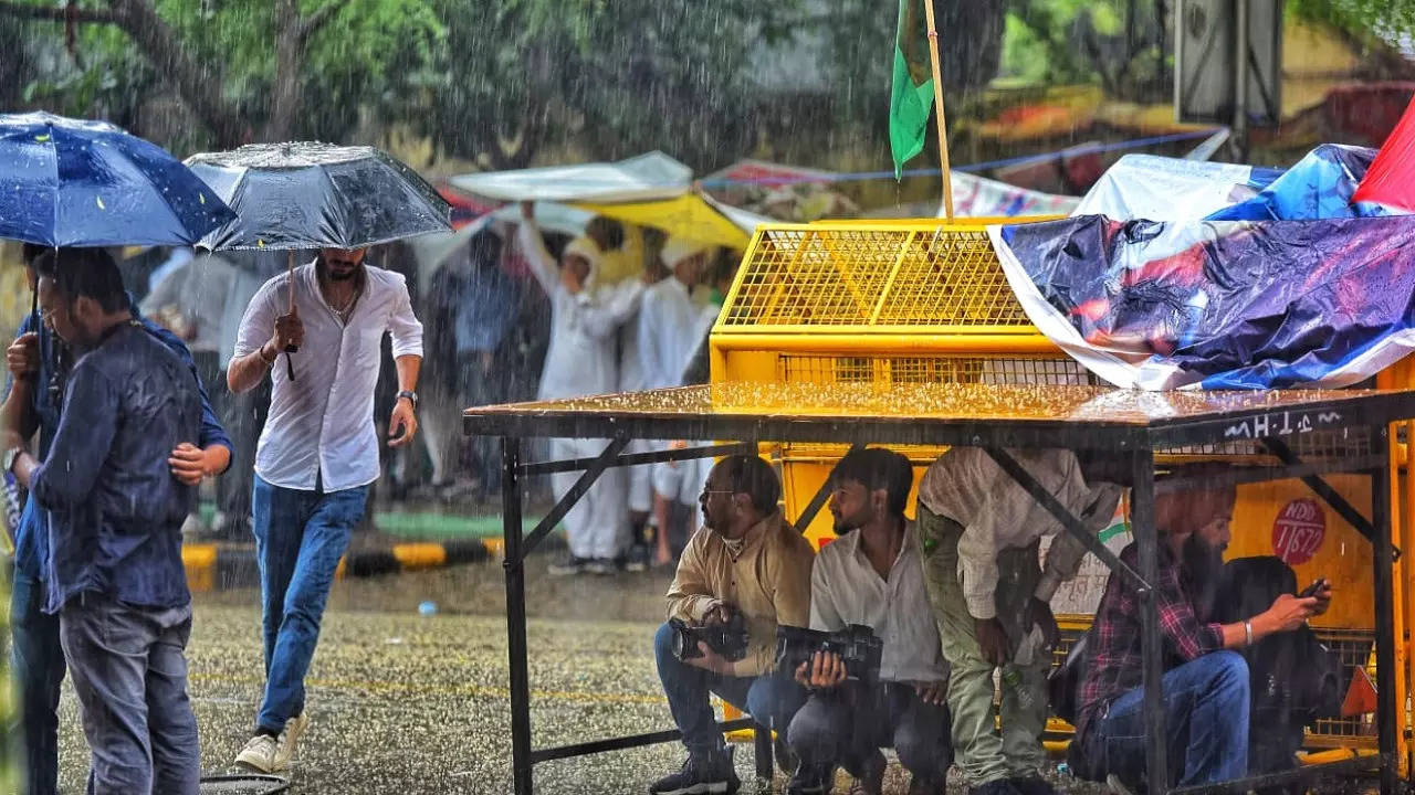 delhi rain, delhi weather