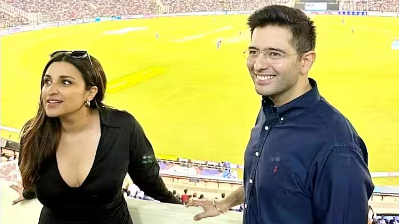 parineeti chopa and raghav chadha in ipl match